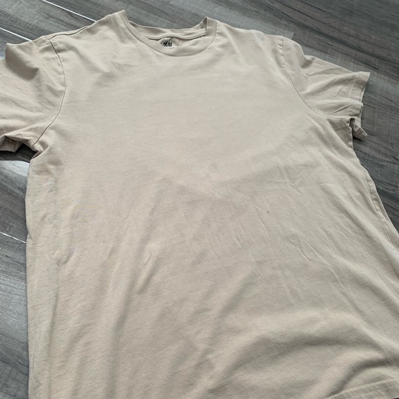 Selling 7 Plain T-Shirts - Picture 7 of 7